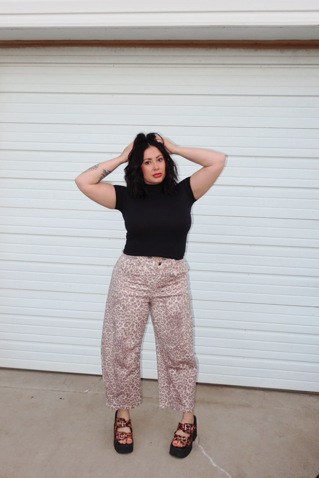 DENIM ON THE PROWL BARREL JEANS