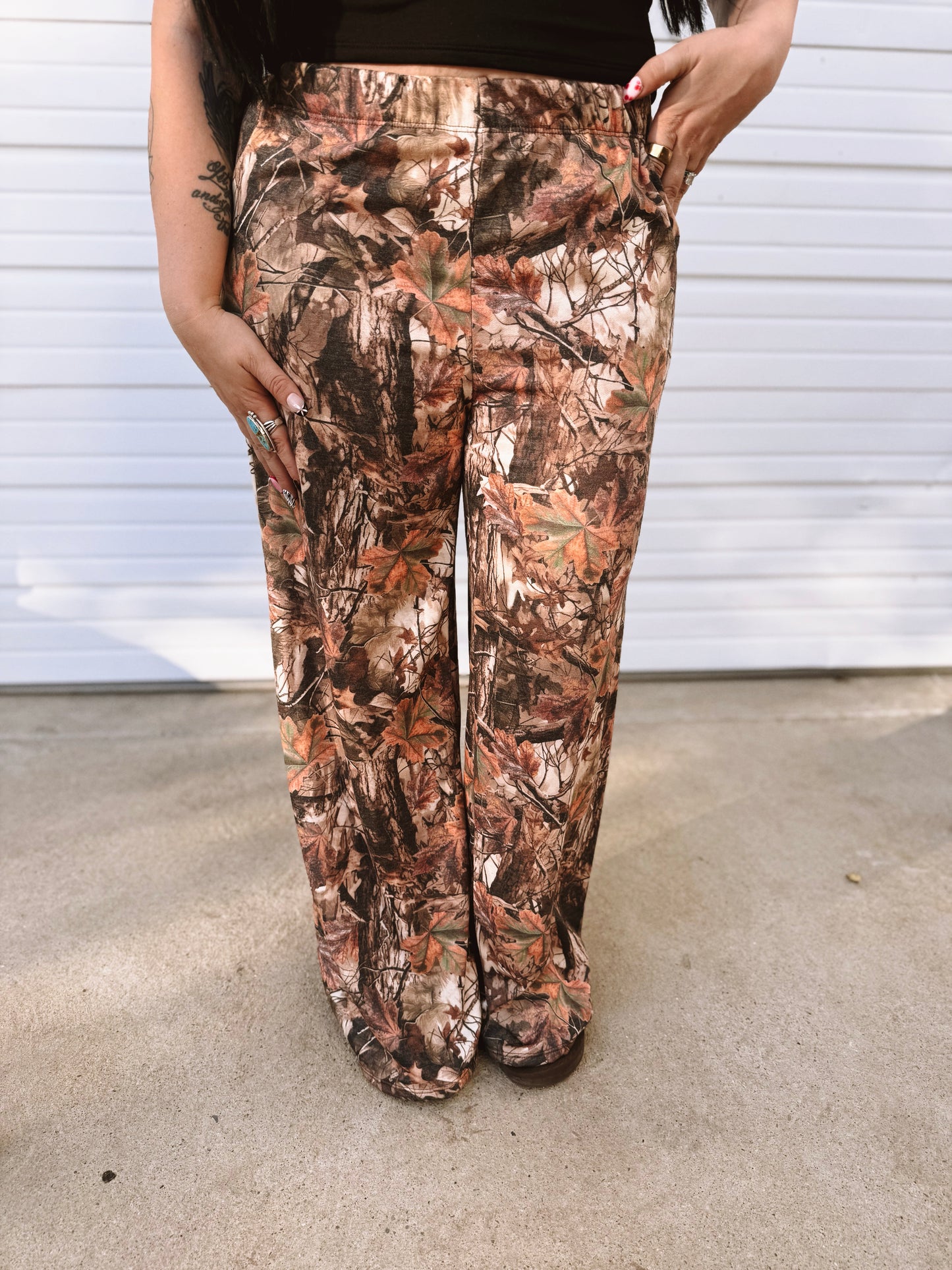 FOREST CAMO WIDE LEG PANTS